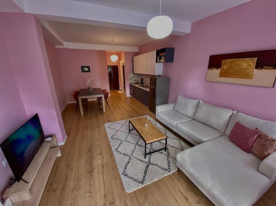 Coral Apartment - City Center Тирана Экстерьер фото